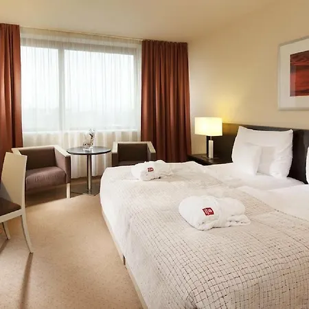 Отель Clarion Congress 4*